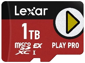 Originale Lexar-Produktabbildung, verlustfrei als eingebettetes Bild von Seite 3 des offiziellen Setup-PDF extrahiert. 1TB, PLAY PRO und microSDXC Express (EX) deutlich sichtbar. Kein generiertes Bild.